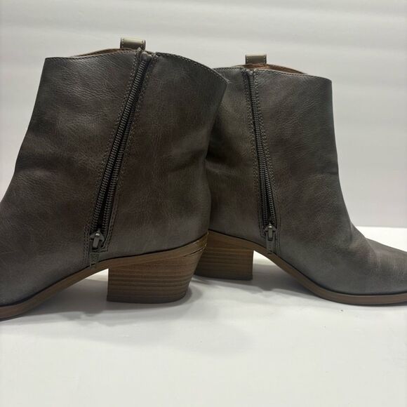 Universal Thread Boots Womens Marlow Zip Cowboy Pointed Bootie Grey Heels Size 8 - Picture 10 of 16